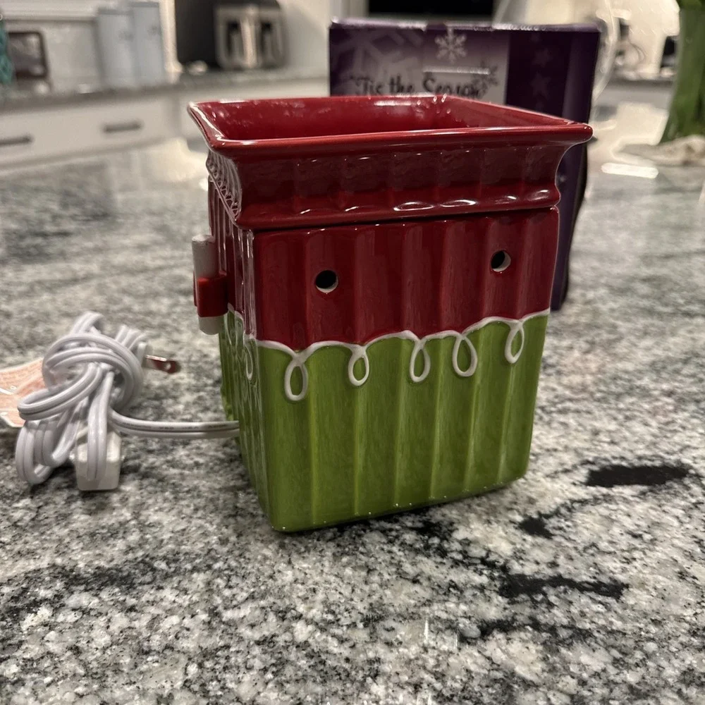Scentsy Tis The Season Countdown Full‎ Size Wax Warmer Red And Green
